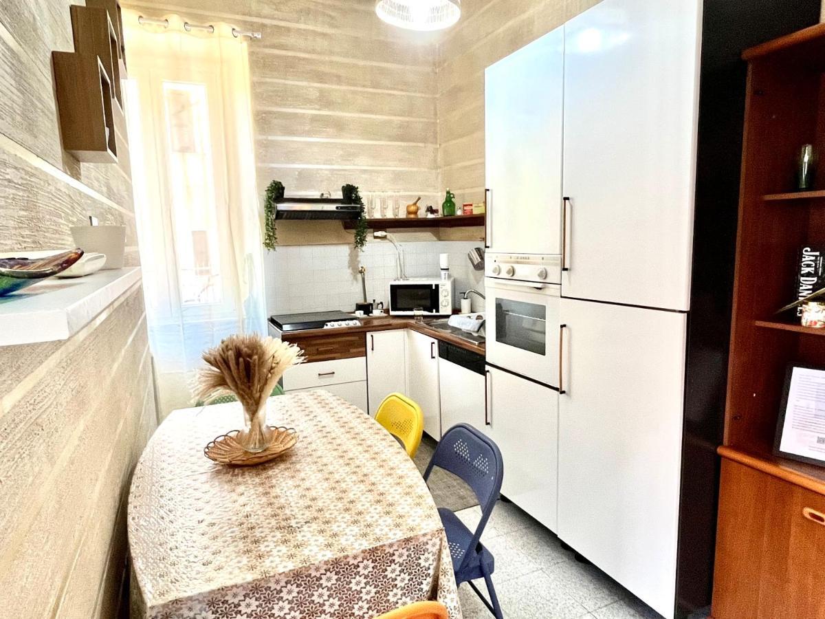 Romuhouse Economy Apartment Metro B 外观 照片